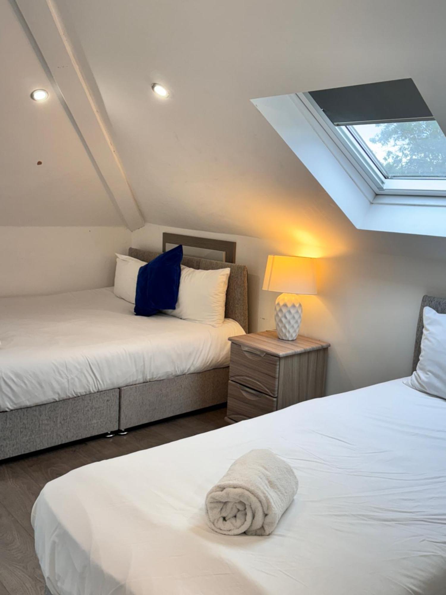 Hatton Apartments Heathrow Airport- Free Parking-Free Underground To And From Heathrow Airport Hatton Cross See Picture-See London Fast Hatton Cross To Central London 30Min Dış mekan fotoğraf