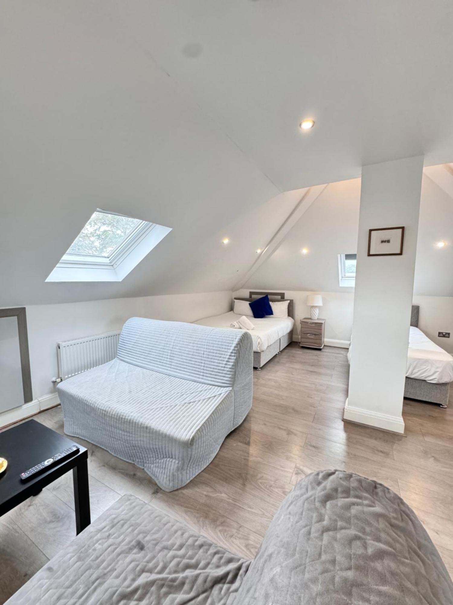 Hatton Apartments Heathrow Airport- Free Parking-Free Underground To And From Heathrow Airport Hatton Cross See Picture-See London Fast Hatton Cross To Central London 30Min Dış mekan fotoğraf