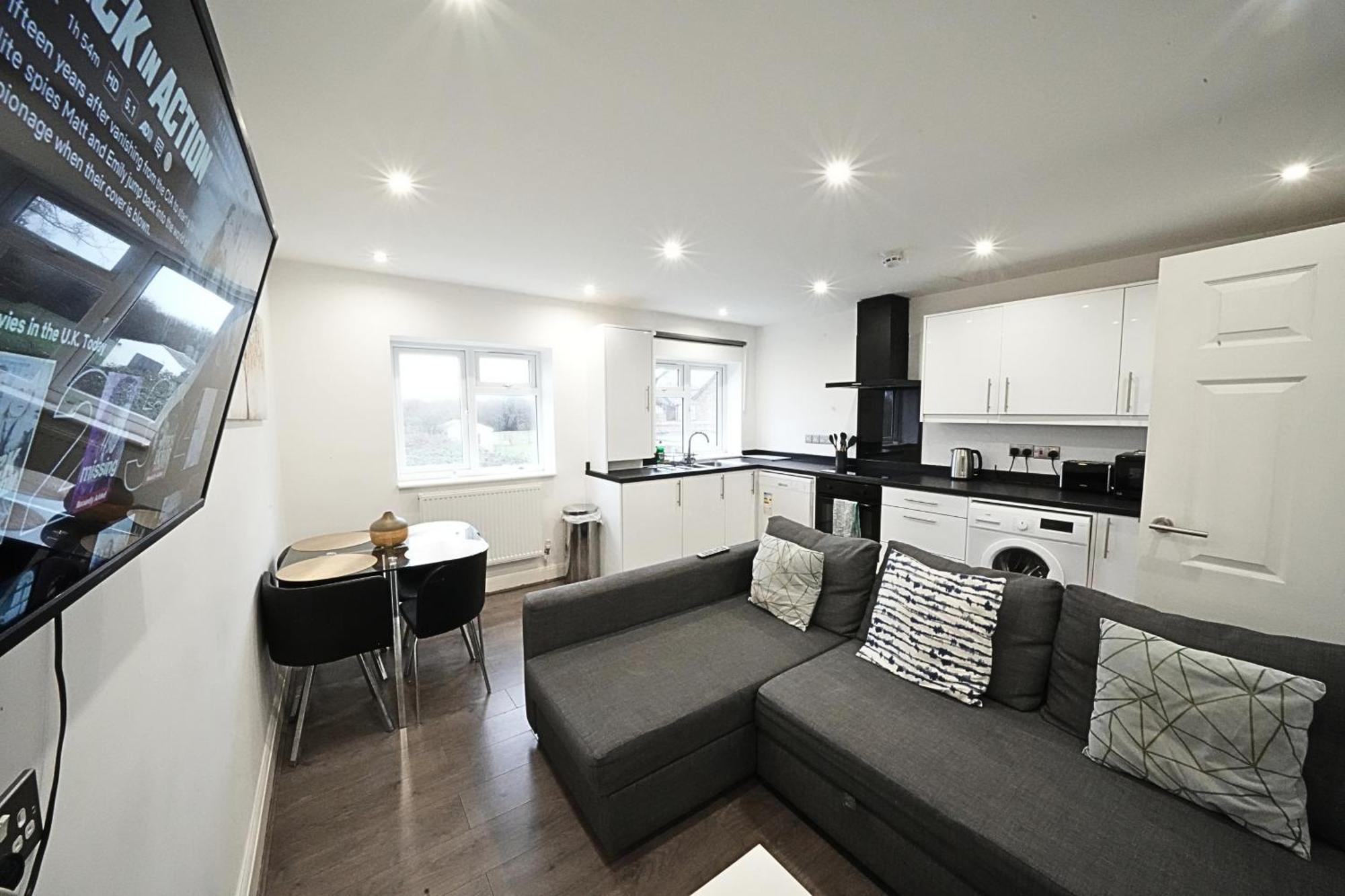 Hatton Apartments Heathrow Airport- Free Parking-Free Underground To And From Heathrow Airport Hatton Cross See Picture-See London Fast Hatton Cross To Central London 30Min Dış mekan fotoğraf