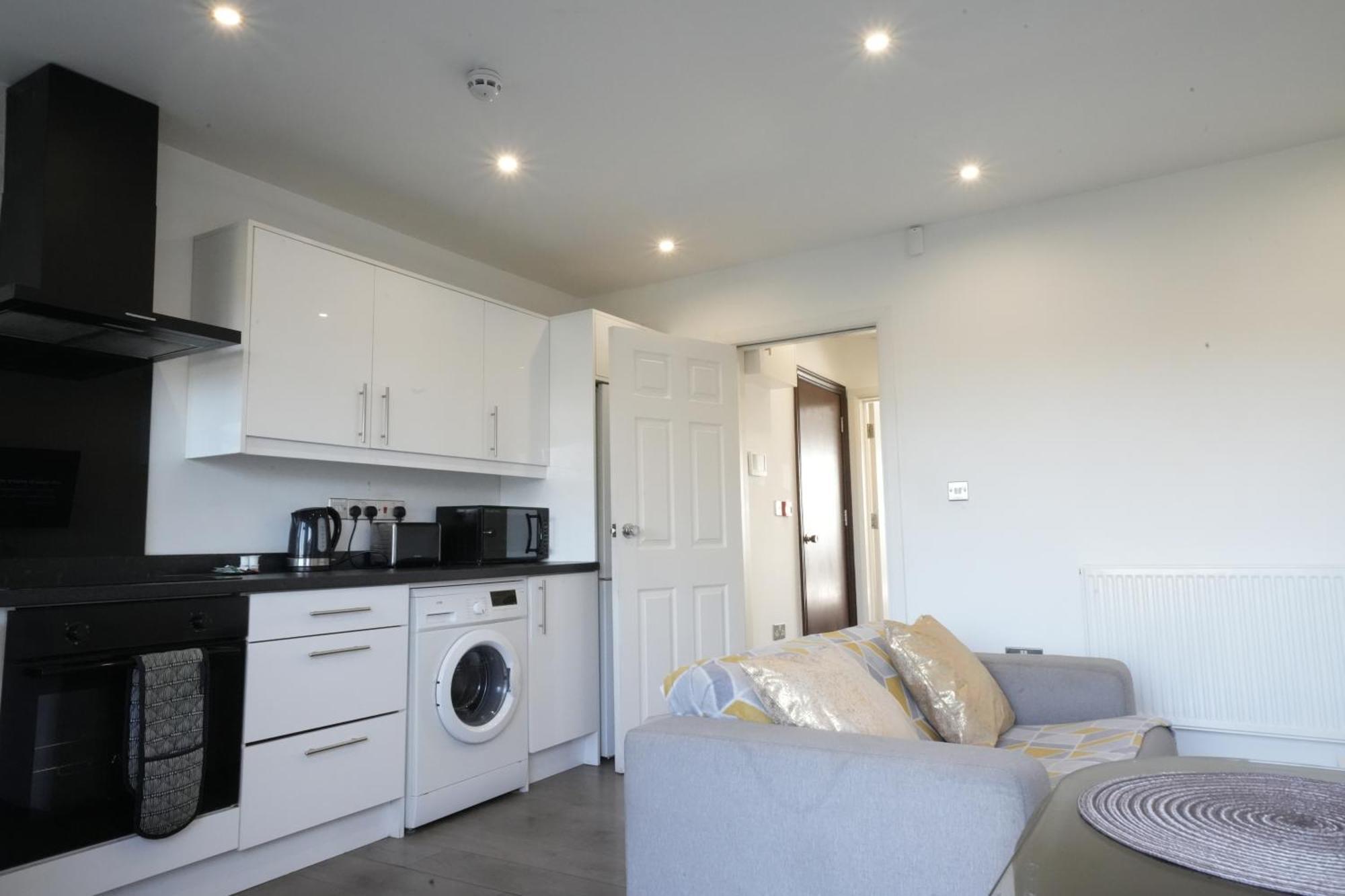 Hatton Apartments Heathrow Airport- Free Parking-Free Underground To And From Heathrow Airport Hatton Cross See Picture-See London Fast Hatton Cross To Central London 30Min Dış mekan fotoğraf